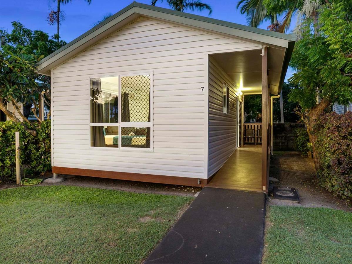 Queens Beach Tourist Village Bowen Exterior foto