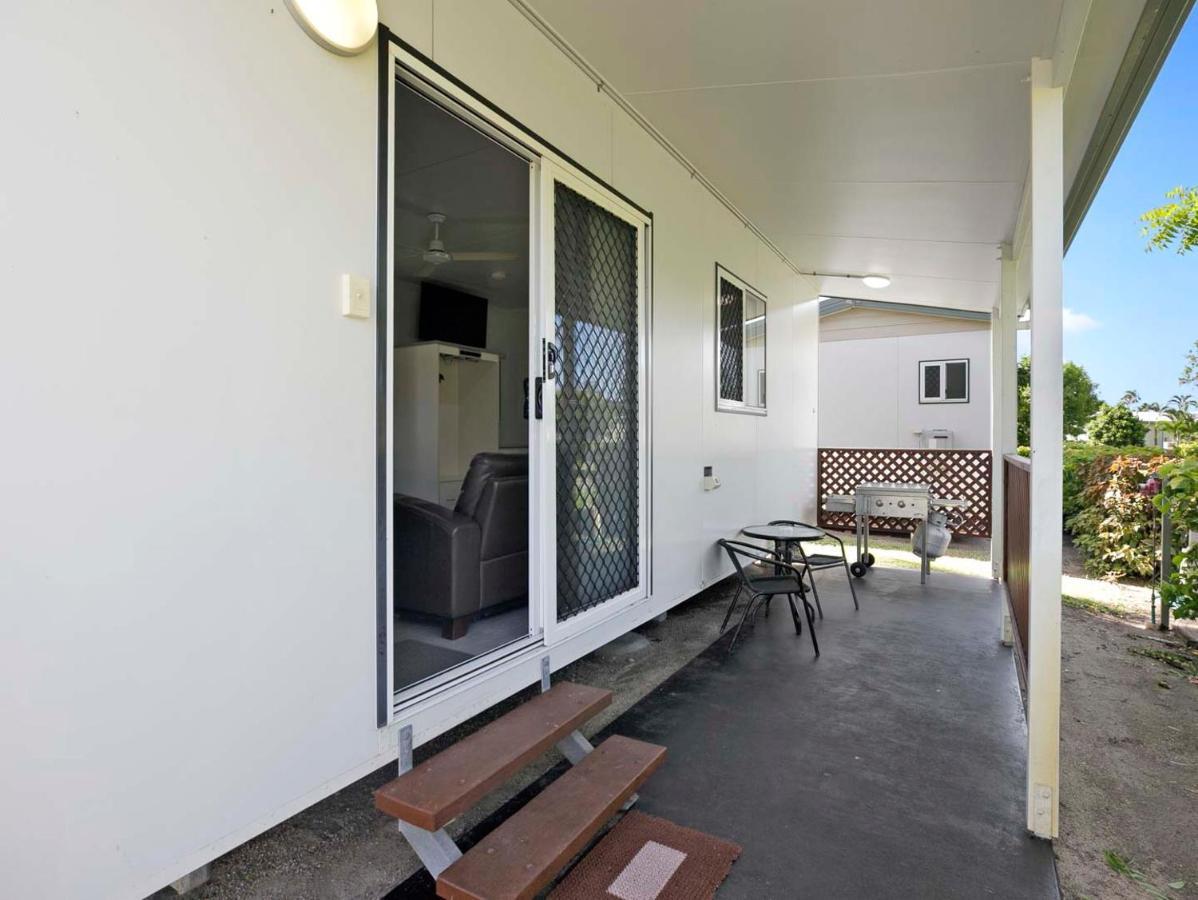 Queens Beach Tourist Village Bowen Exterior foto