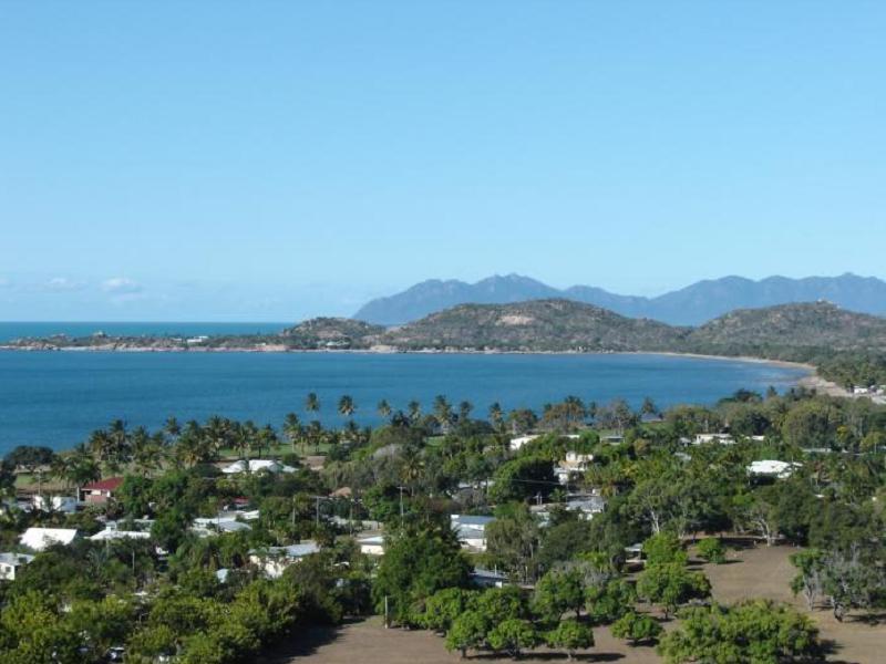 Queens Beach Tourist Village Bowen Exterior foto
